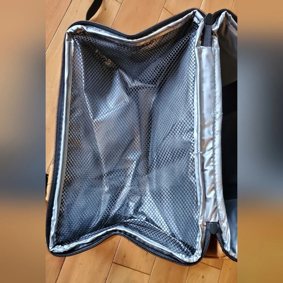 Heatt&Co. Cooler Backpack - Picture 3 of 14